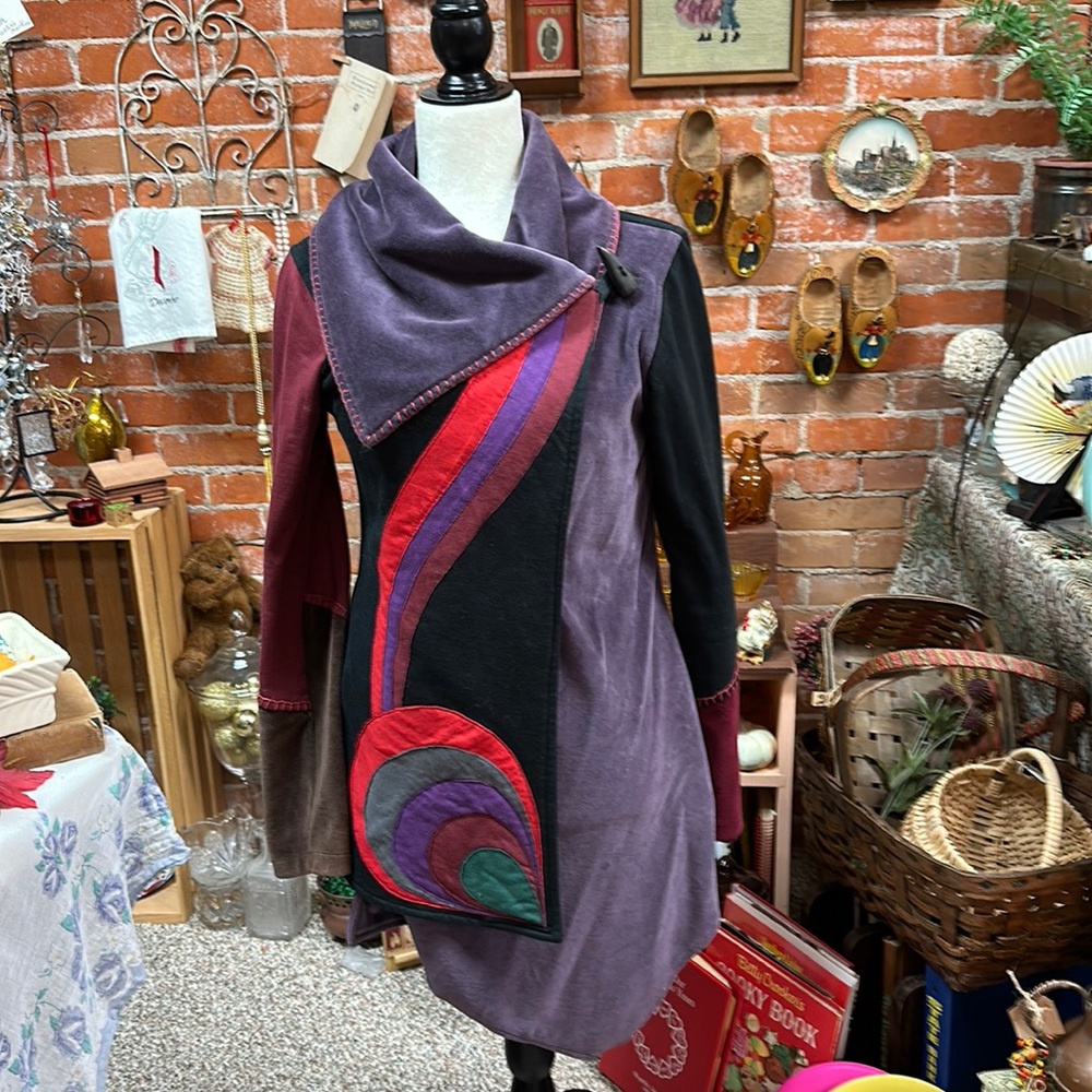 BoHo style tunic by the collectors royal-    size medium -has pockets